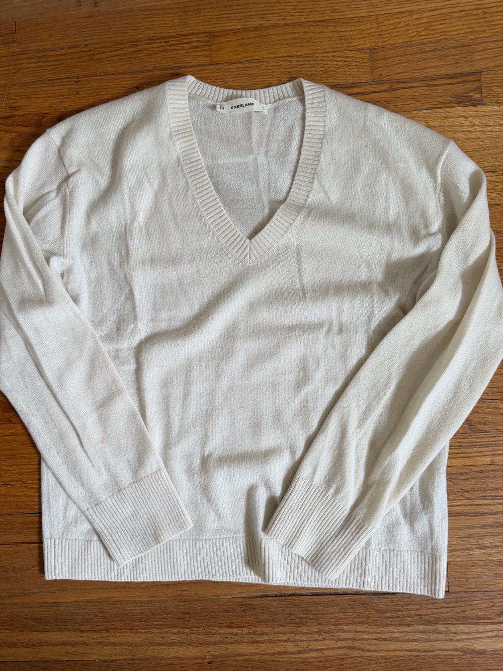 Everlane cashmere v neck